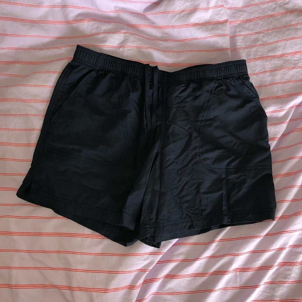 columbia navy blue hike shorts
